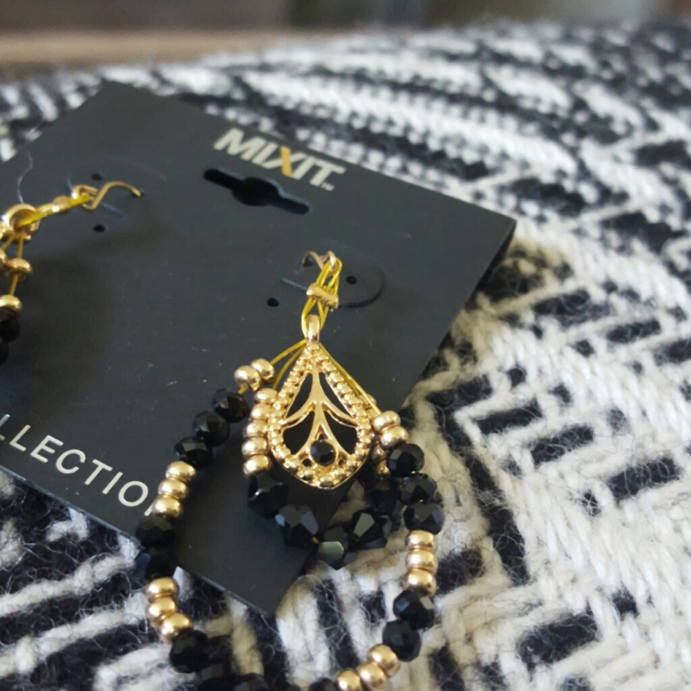 NWT---2 Pairs WORTHINGTON/MIXIT Pierced Earrings - Picture 8 of 8